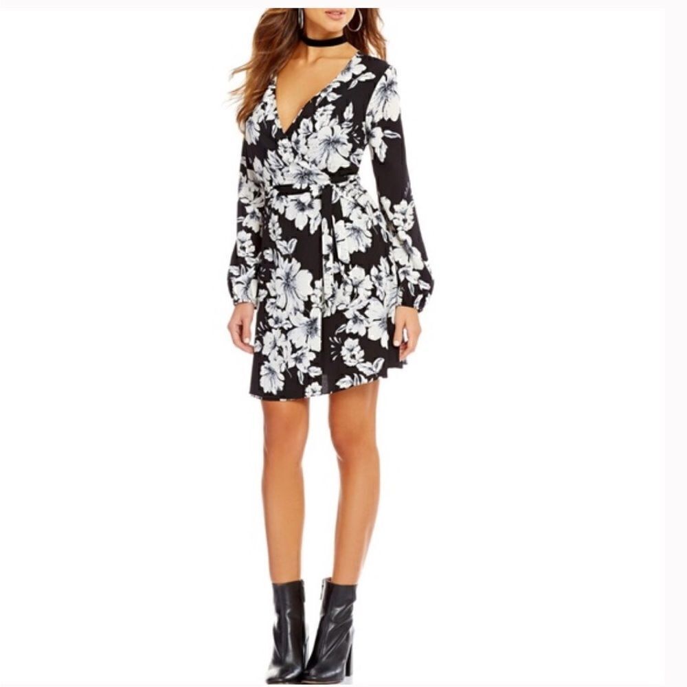 NWT Gianni Bini floral wrap black/white dress size medium